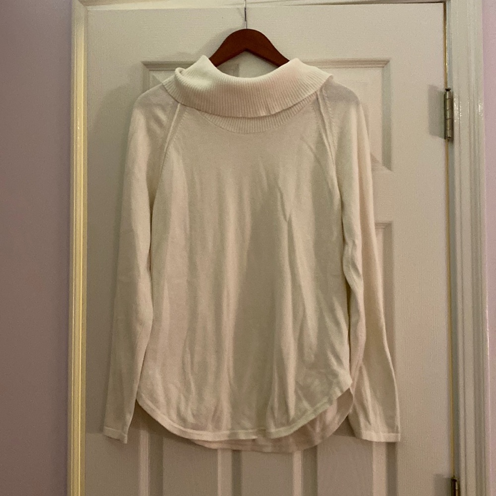 Jeanne Pierre white sweater, size medium